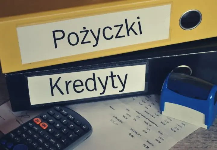 Czym się różni kredyt od pożyczki? Kluczowe różnice, które musisz znać